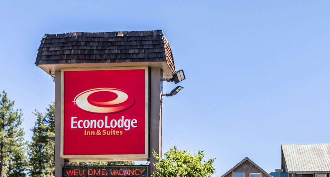 Econo Lodge Inn & Suites