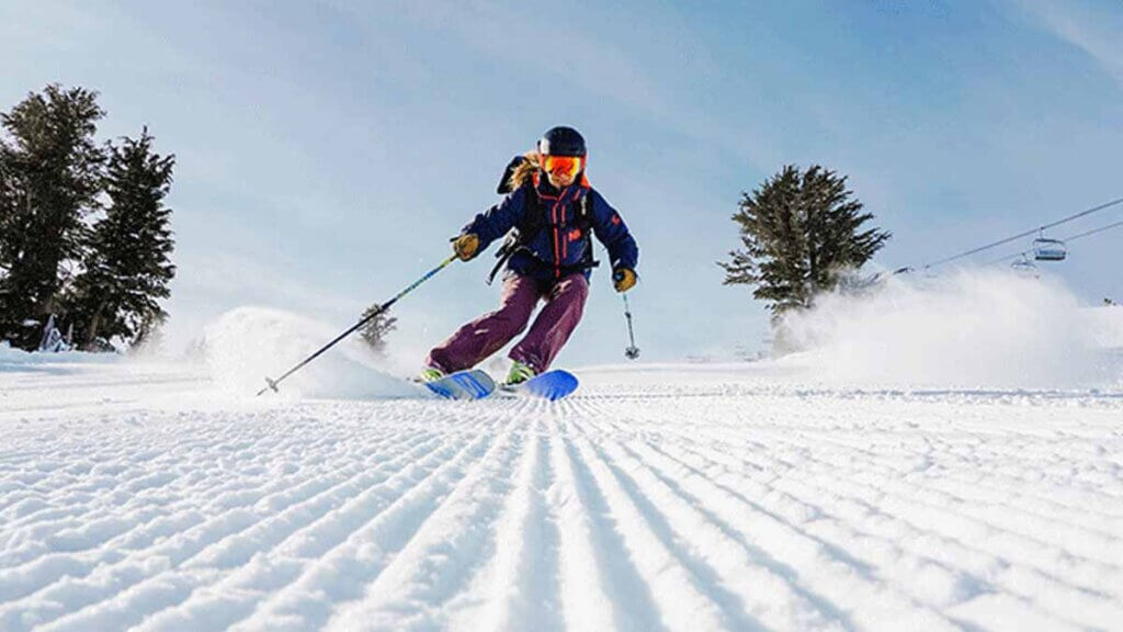 woman skiing