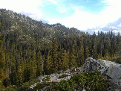 Fall hike to Lake Genevieve 