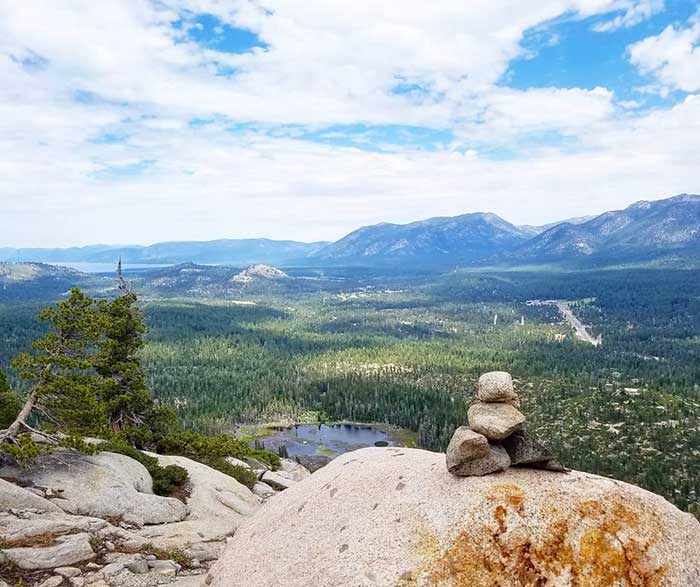  The trail to echo lake / flagpole peak