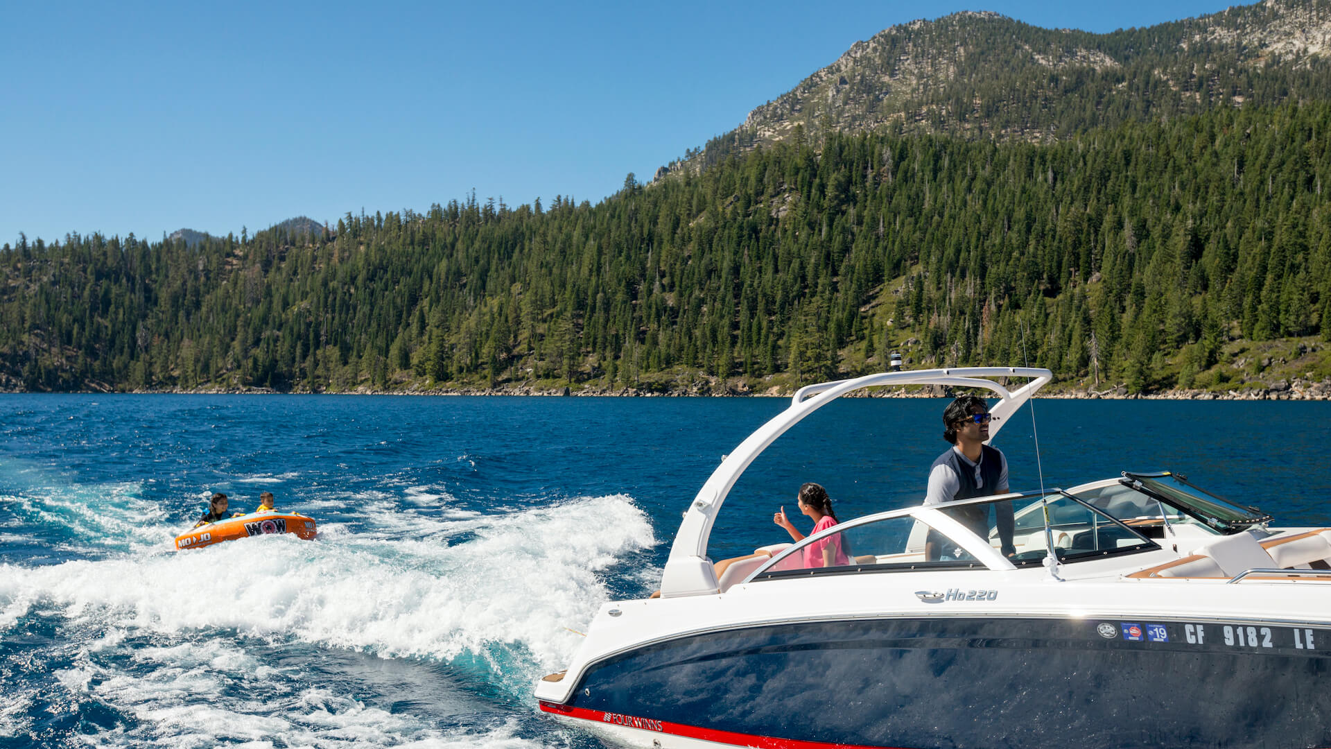 Tubing with speed boat at Lake Tahoe - Rachid Dahnoun / LTVA