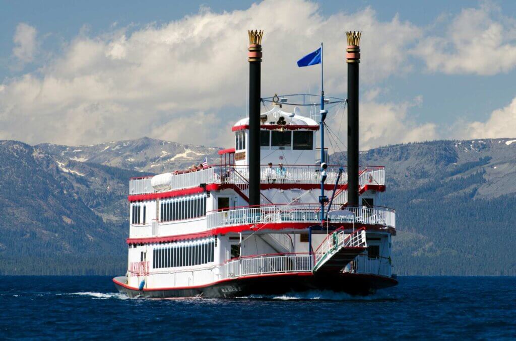 lake tahoe paddle boat cruise